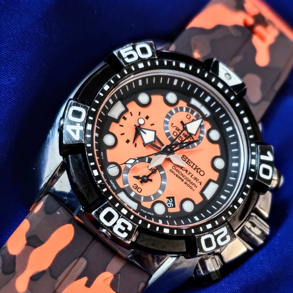 Seiko Veltura Collectible Orange Dial 50mm Chrono Mens Watch